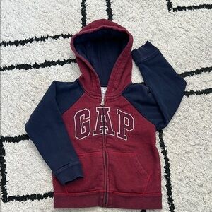 GAP Red and Blue Sweatshirt with Sporty Two-Tone Design